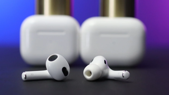 AirPods Pro vs. AirPods 3